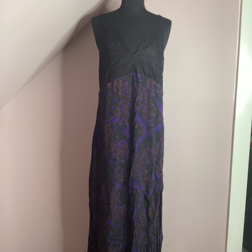 Love Stitch Black and Blue Sleeveless V-Neck Maxi Sundress